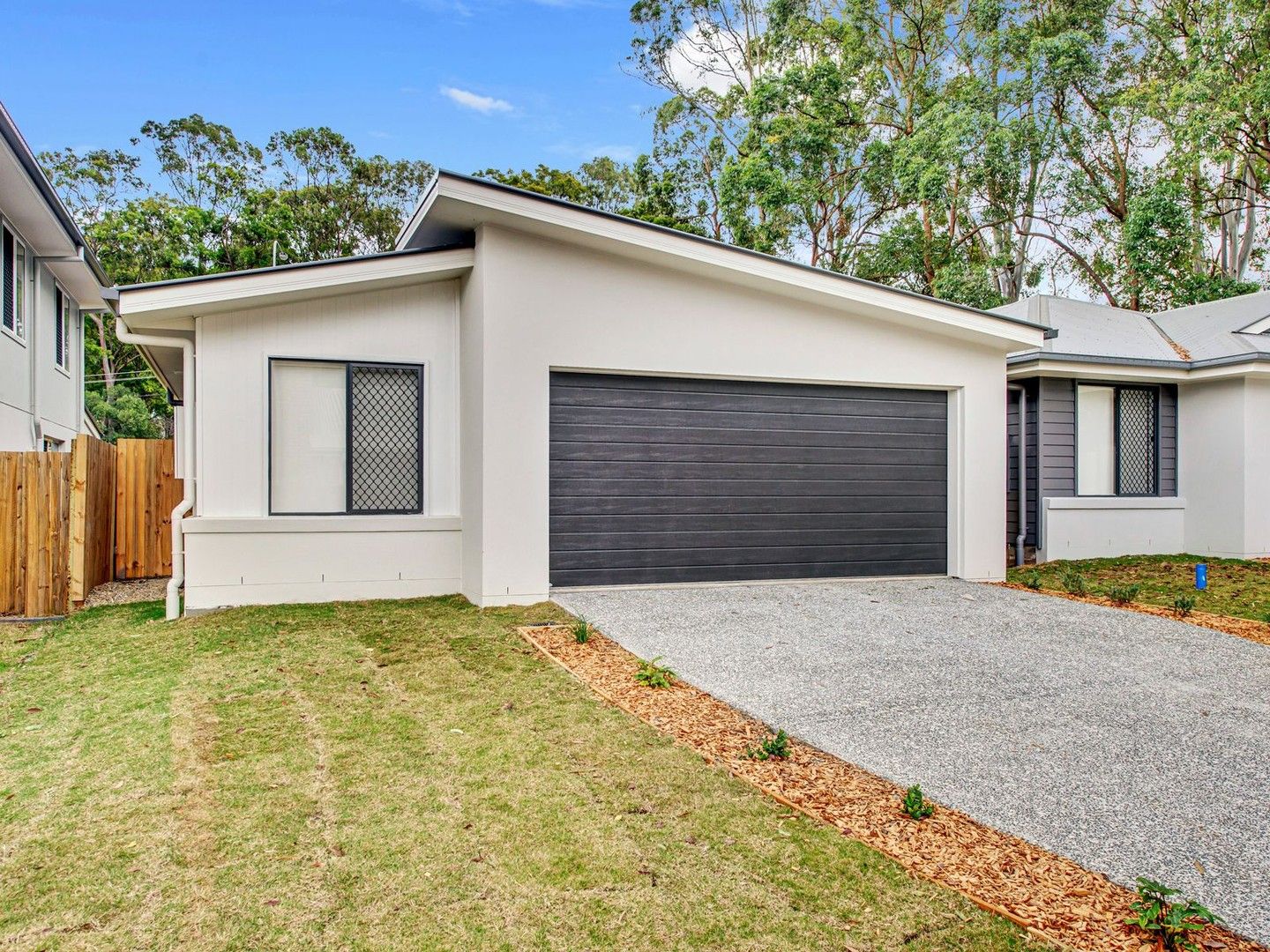 4 bedrooms House in 109 Highbridge Circuit CARSELDINE QLD, 4034