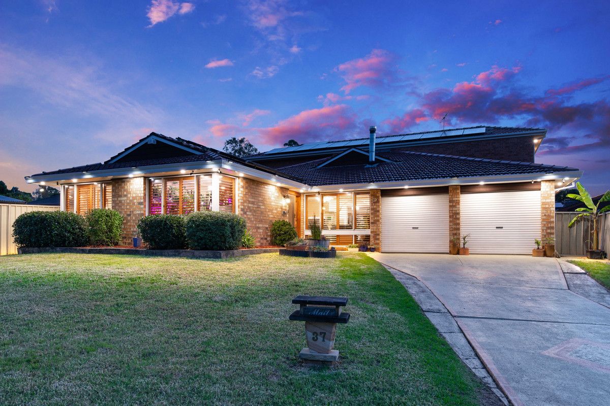 37 Boythorn Avenue, Ambarvale NSW 2560, Image 0