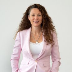 Holly Longmuir, Principal