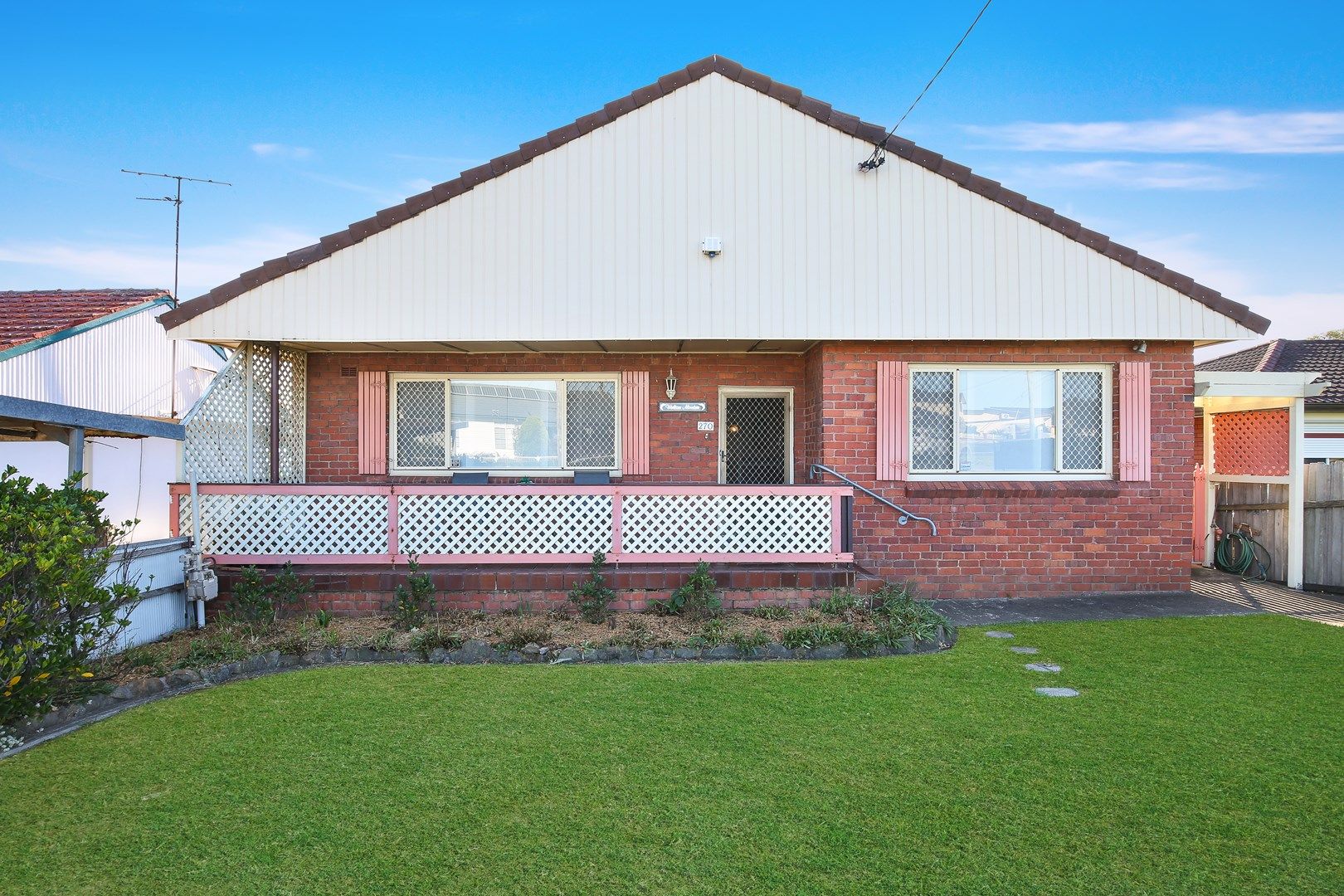 270 Flagstaff Road, Lake Heights NSW 2502, Image 0