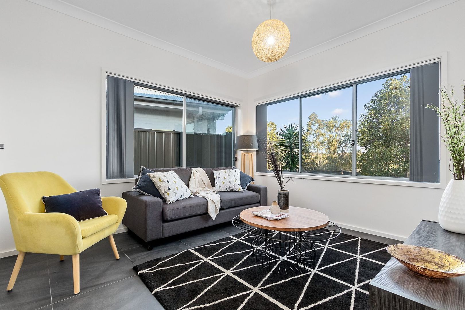 2 Hadlow Drive, Cameron Park NSW 2285, Image 2