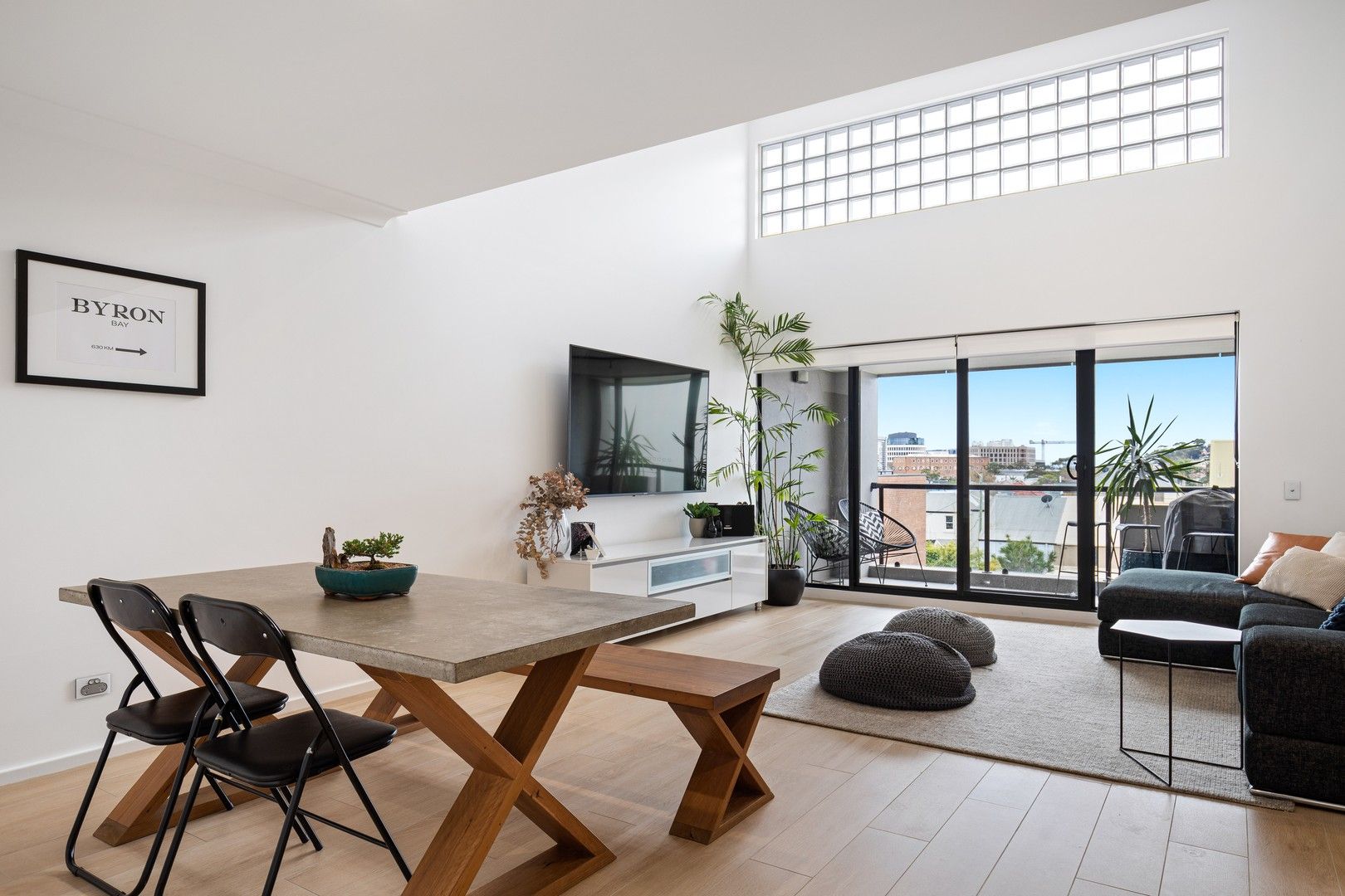 2 bedrooms Apartment / Unit / Flat in 305/185 Darby Street COOKS HILL NSW, 2300