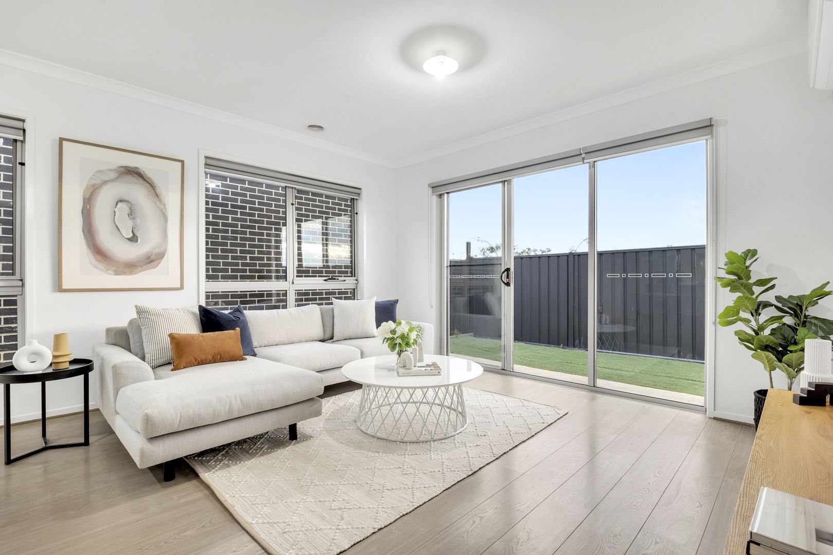 20 Millau Avenue, Craigieburn VIC 3064, Image 2