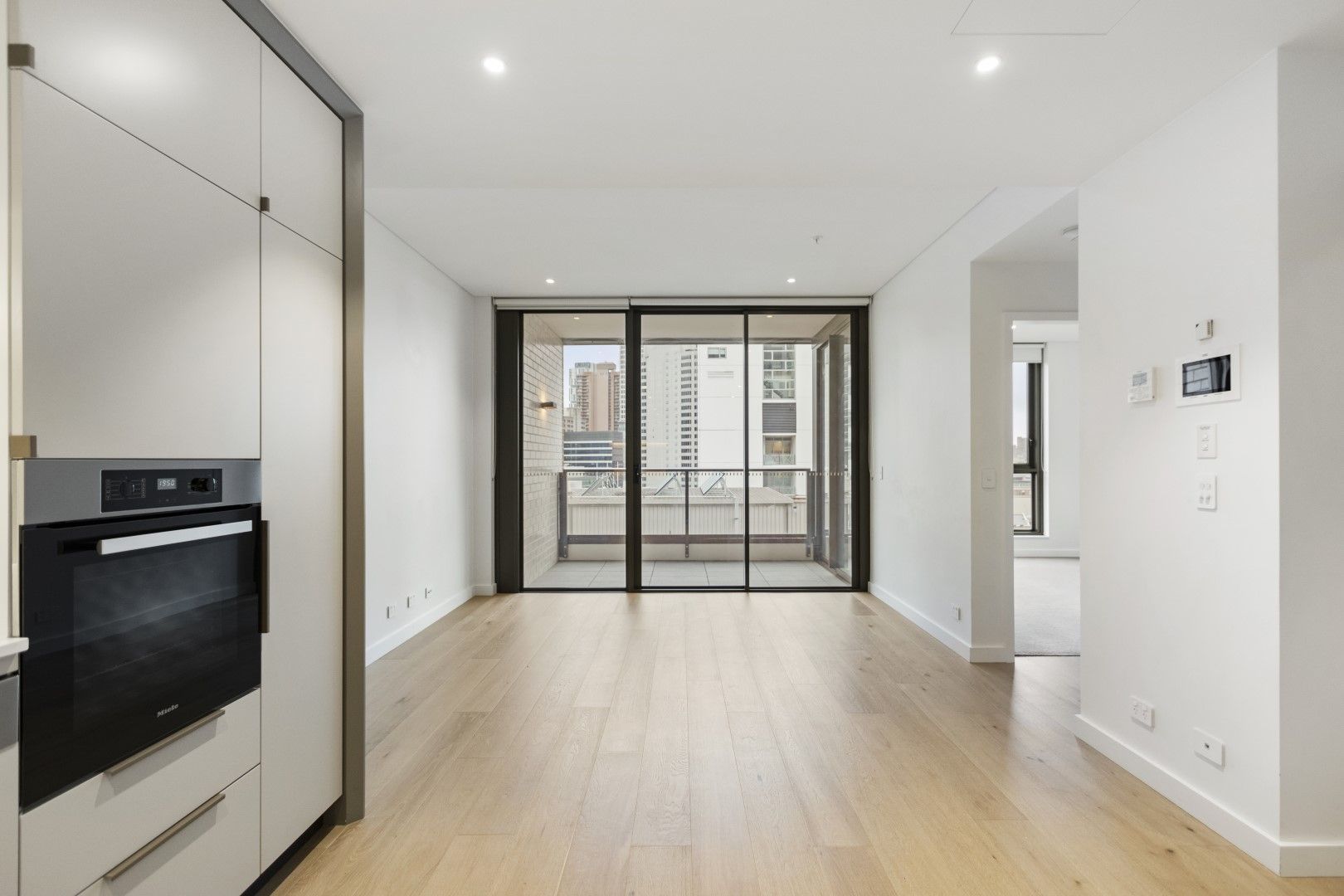 1 bedrooms Apartment / Unit / Flat in 1303/83 Harbour Street HAYMARKET NSW, 2000