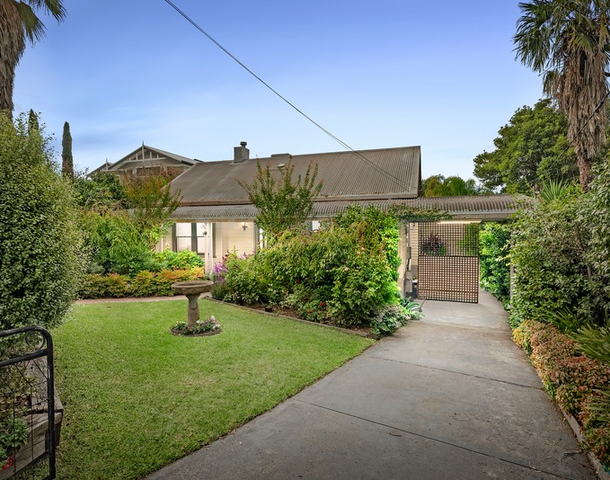 2 Evelyn Road, Ringwood North VIC 3134