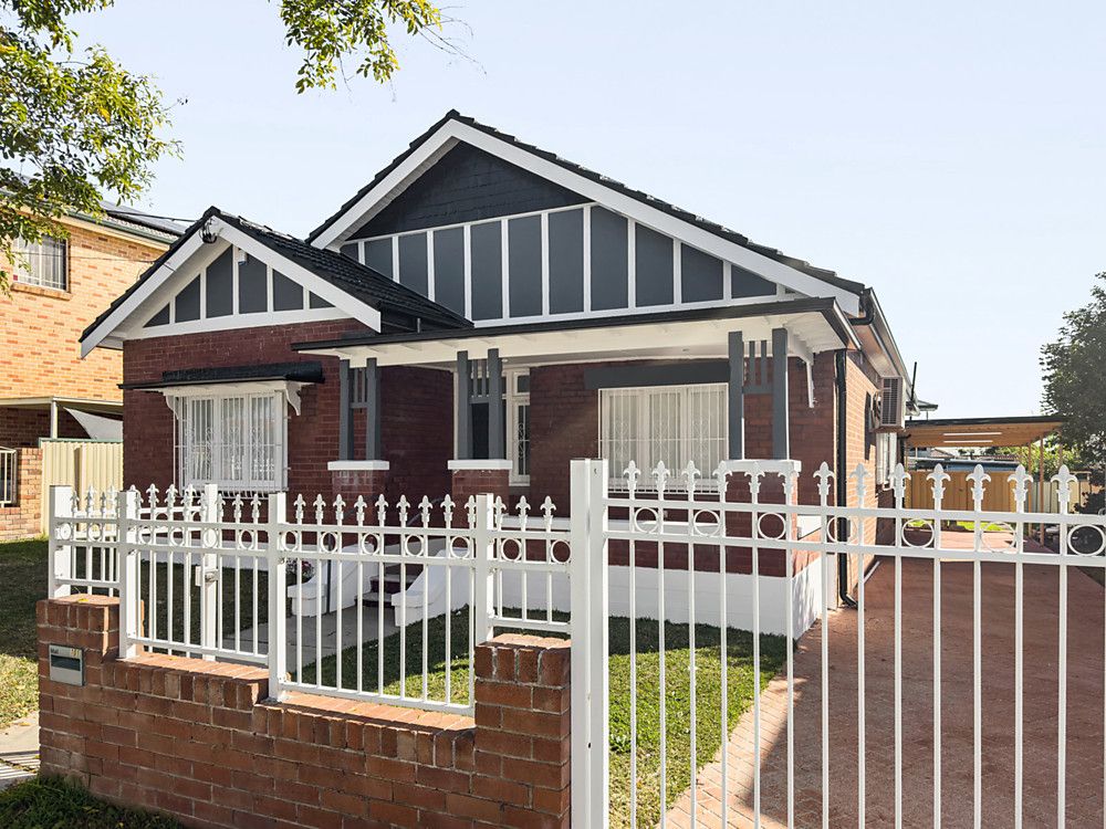4 bedrooms House in 101 Harrow Road AUBURN NSW, 2144