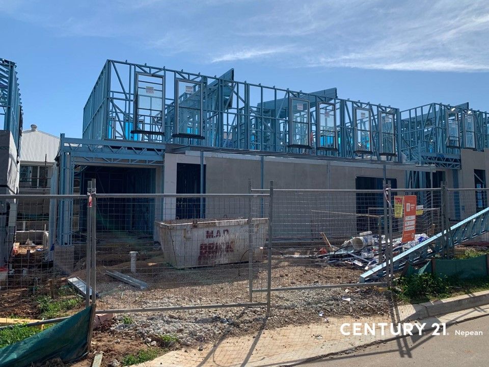 4 bedrooms House in 17 Ida Cct VINEYARD NSW, 2765