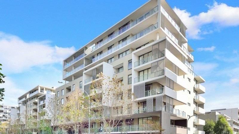 3 bedrooms Apartment / Unit / Flat in 102/78 Rider Boulevard RHODES NSW, 2138