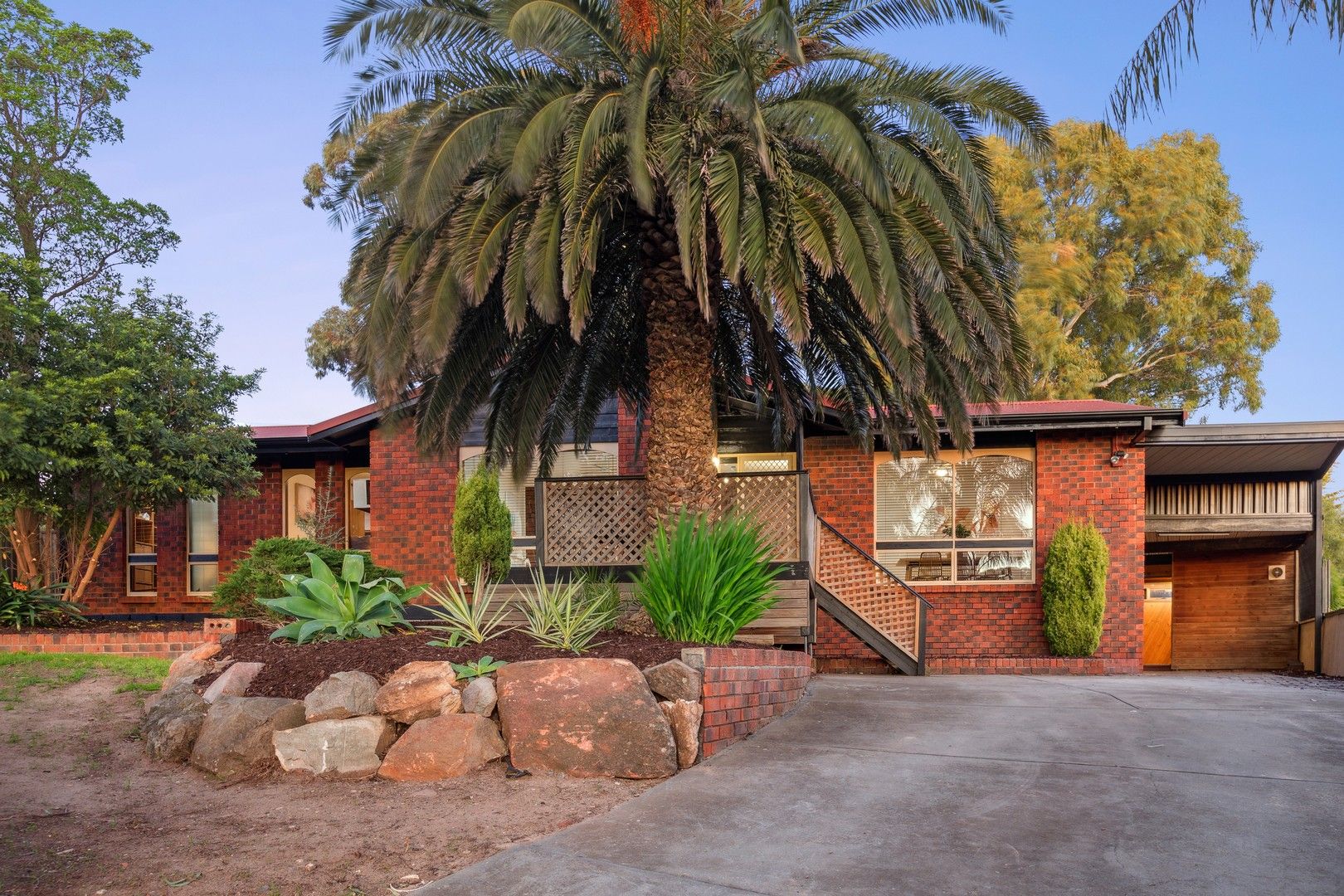 4 bedrooms House in 4 Usk Court MODBURY HEIGHTS SA, 5092