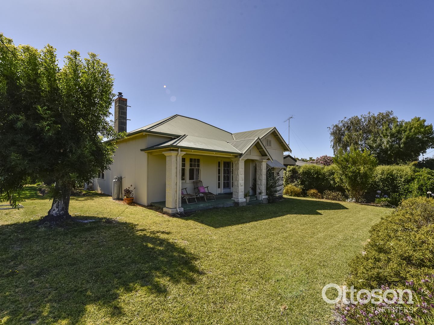 1 Cedar Avenue, Naracoorte SA 5271, Image 1