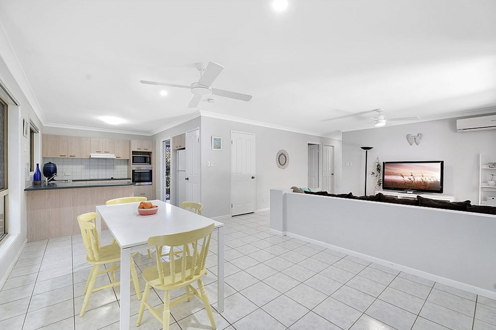 3 bedrooms House in 23 Kyler Ct MUDGEERABA QLD, 4213