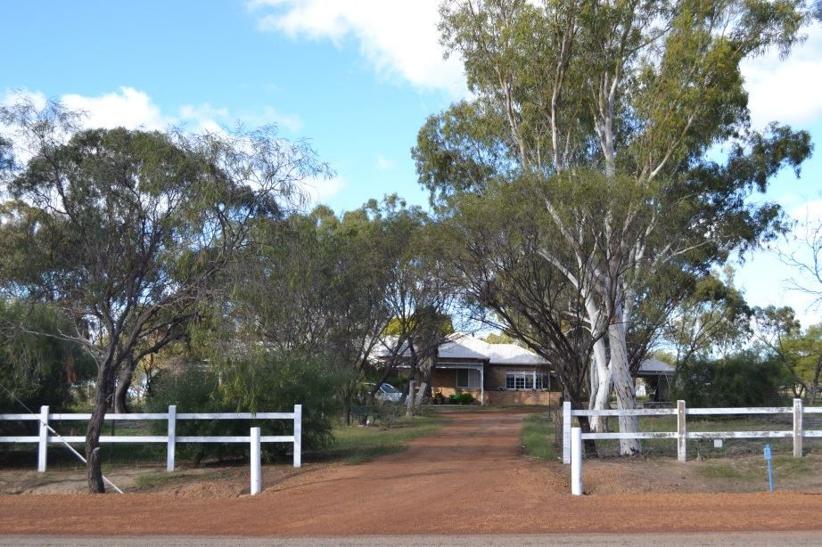 128 Cubbine Street, Cunderdin WA 6407, Image 1