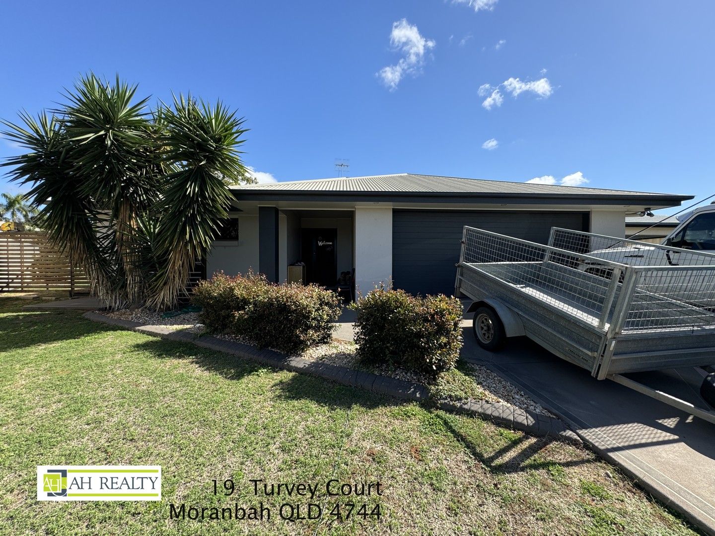 4 bedrooms House in 19 Turvey Court MORANBAH QLD, 4744