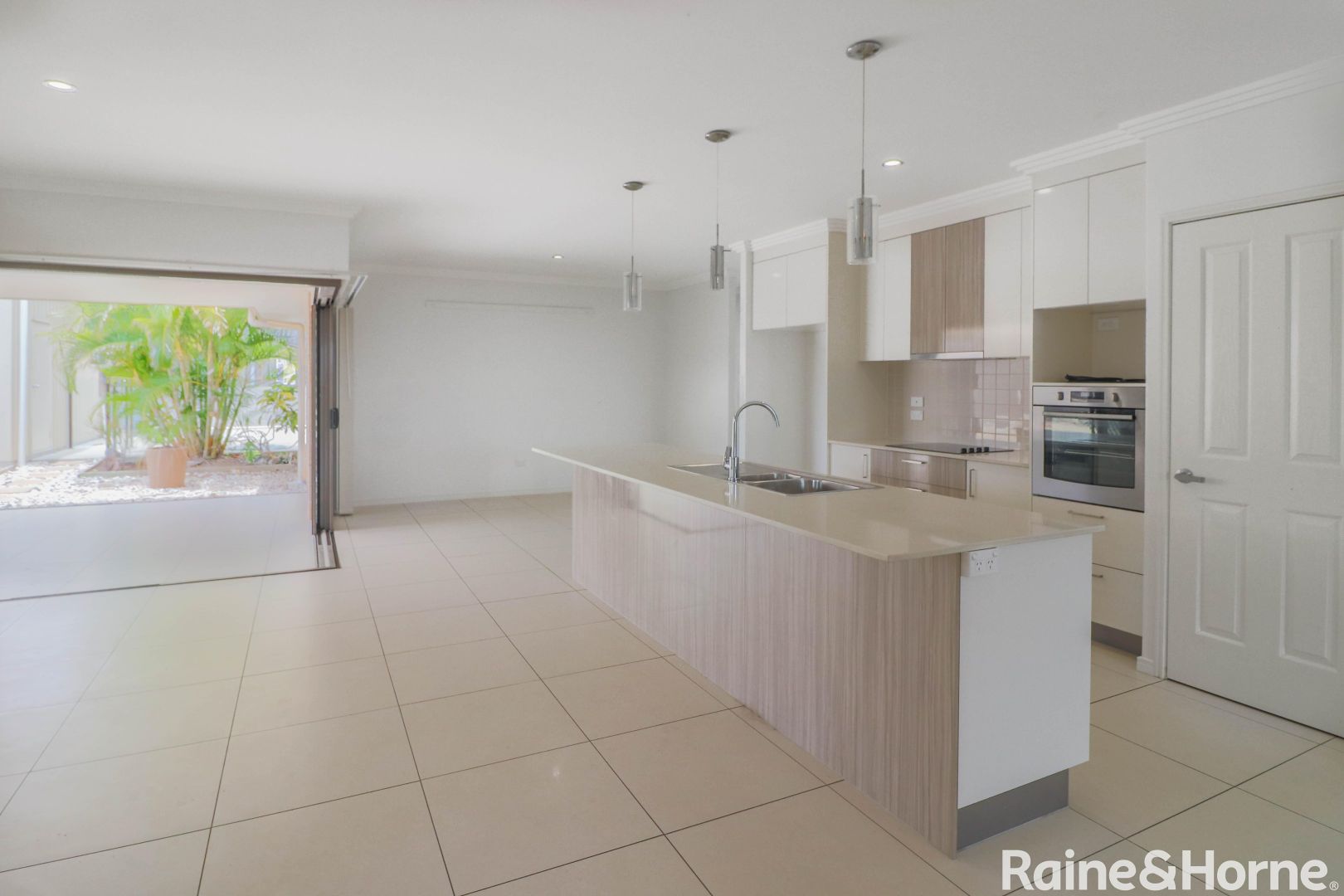 30 Picadilly Cct, Urraween QLD 4655, Image 1