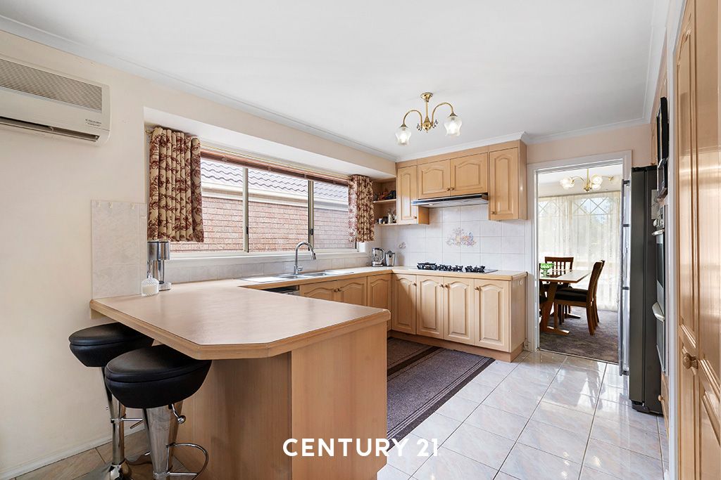 47 Poulter Crescent, Clarinda VIC 3169, Image 2