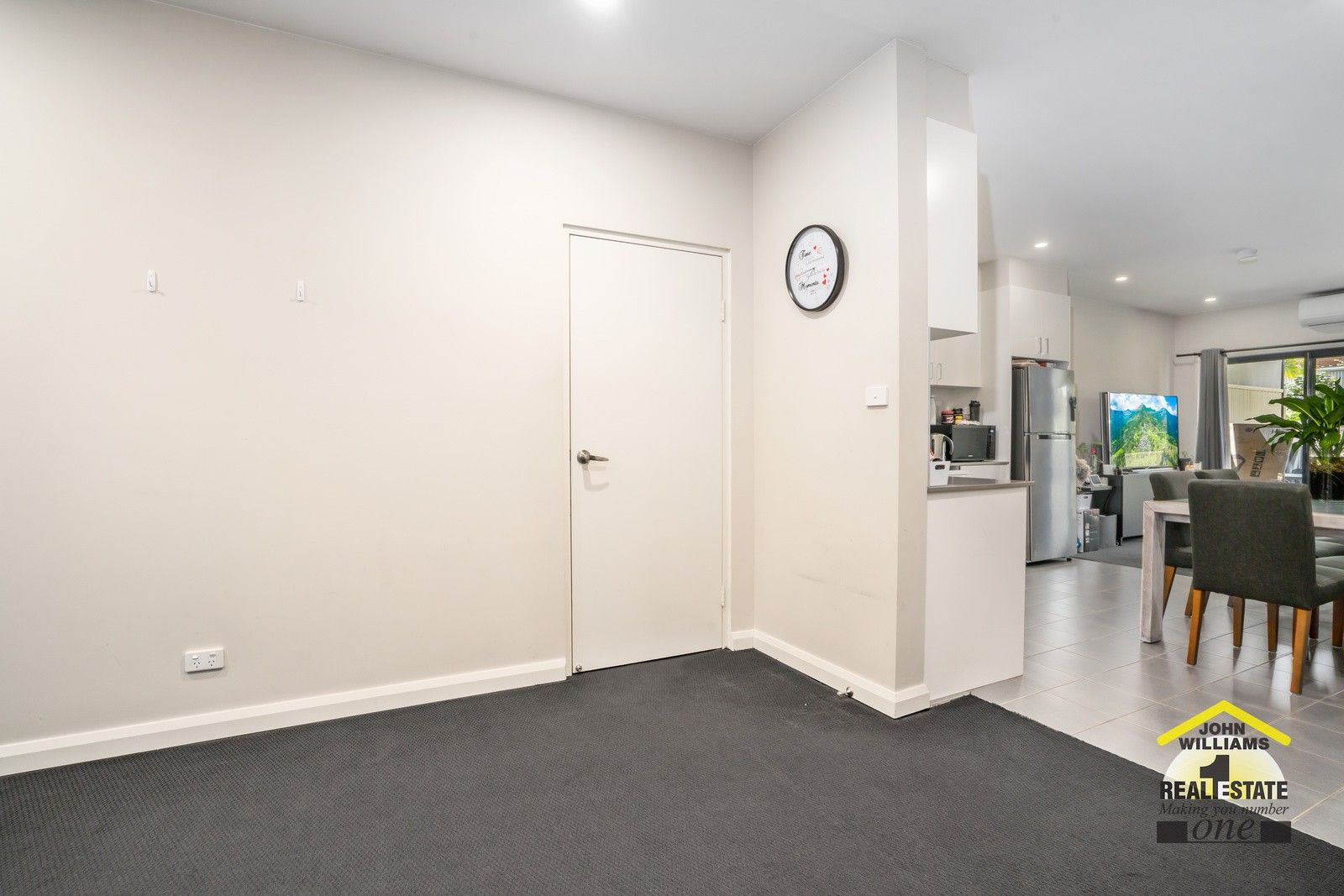 8/26-28 Third Avenue, Macquarie Fields NSW 2564, Image 1