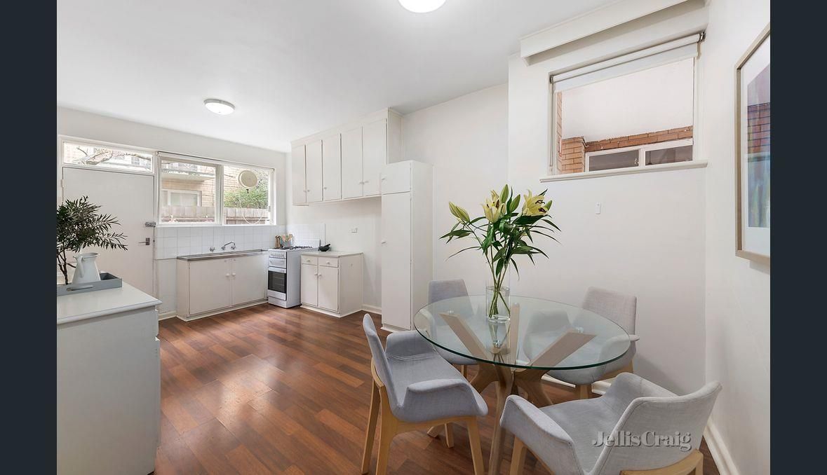 2 bedrooms House in 2/243 Riversdale Road HAWTHORN EAST VIC, 3123