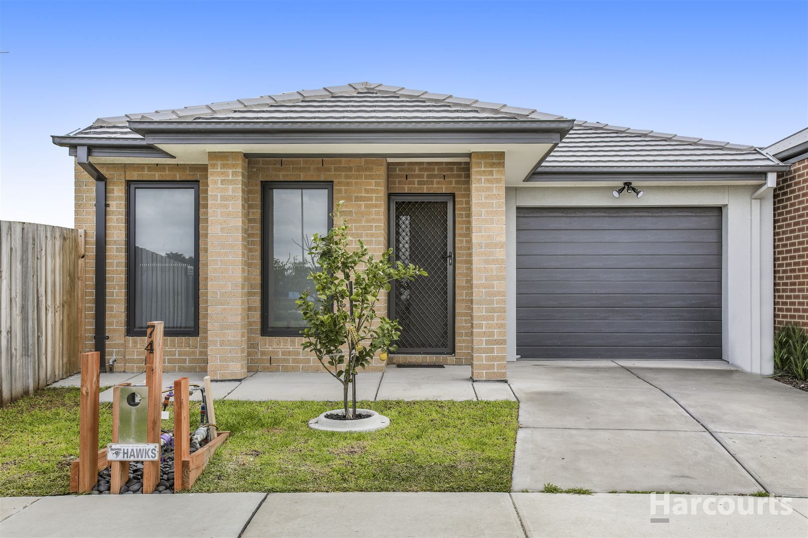 3 bedrooms House in 74 Mortlake Drive OFFICER SOUTH VIC, 3809