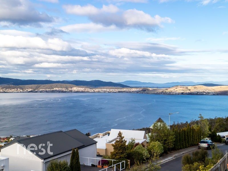 10/54 Nicholas Drive, Sandy Bay TAS 7005, Image 2