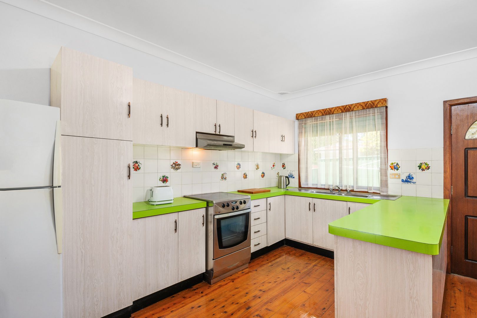 34 Unwins Bridge Road, St Peters NSW 2044, Image 2