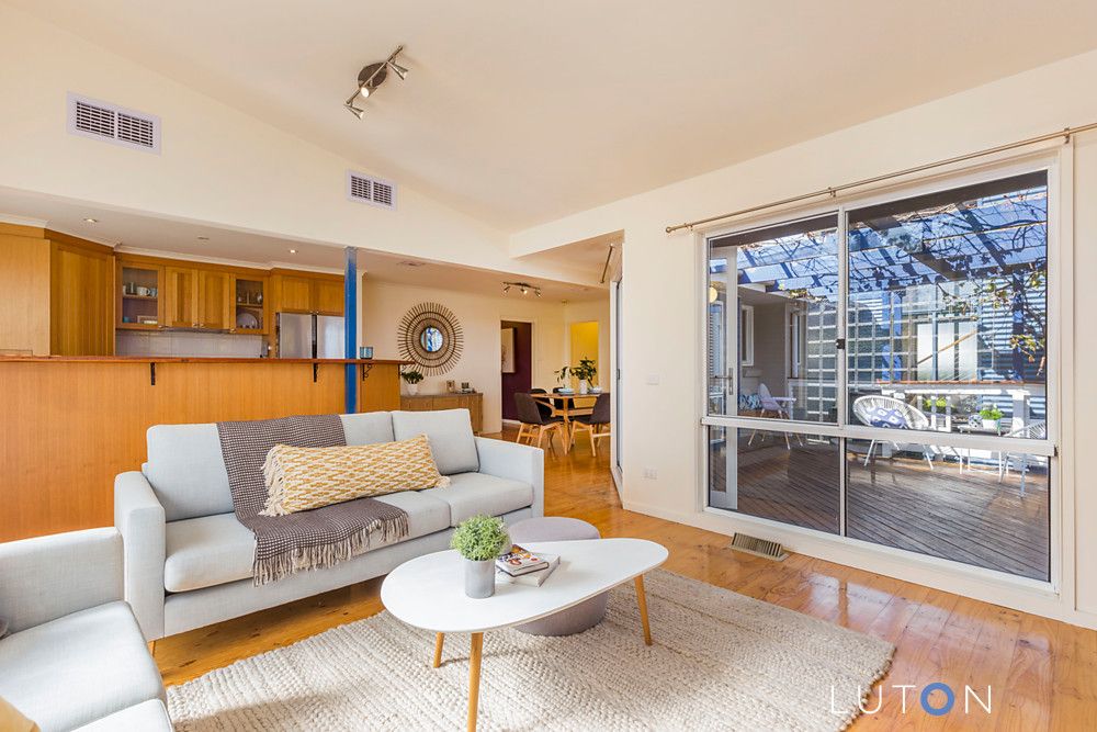 72 Rivett Street, Hackett ACT 2602, Image 2