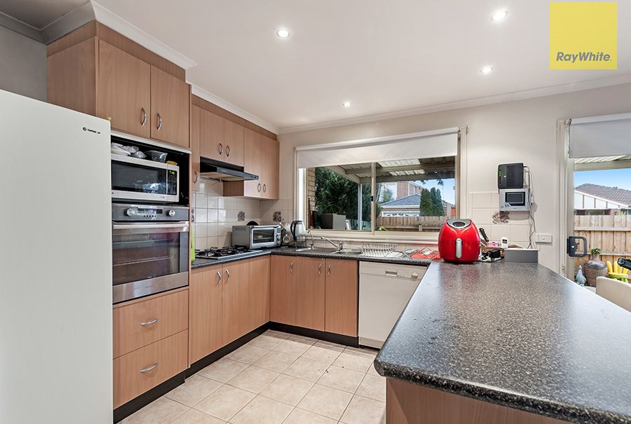 11 Centaurus Avenue, Roxburgh Park VIC 3064, Image 1