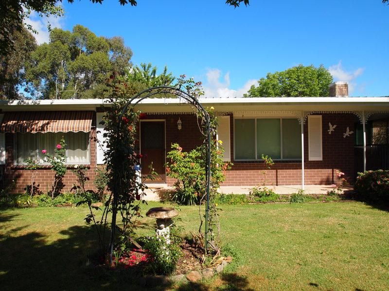 33 Hawthorn Lane, BRIGHT VIC 3741, Image 0