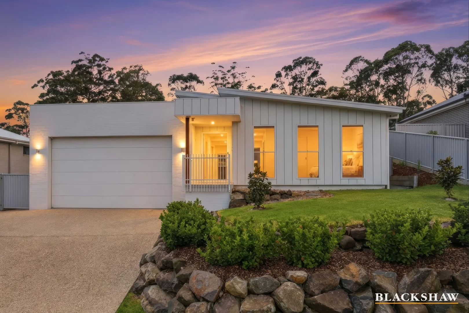 13 Buguri Crescent, Malua Bay NSW 2536