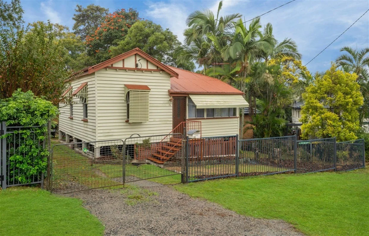 16 Bruce Street, Chermside QLD 4032