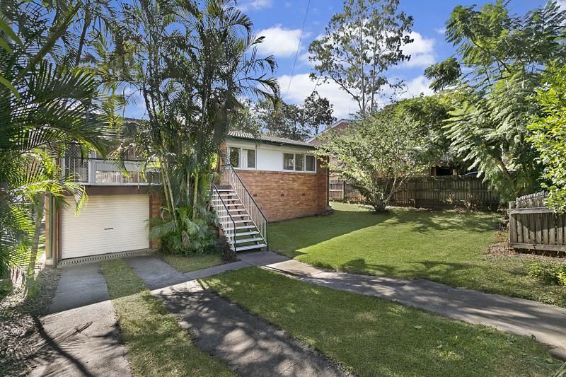 3 bedrooms House in 37 Ferry Street SHERWOOD QLD, 4075