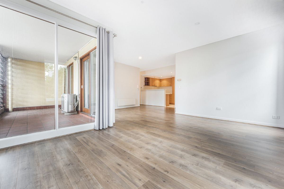 3 bedrooms Apartment / Unit / Flat in 2/1 Arden Street NORTH MELBOURNE VIC, 3051