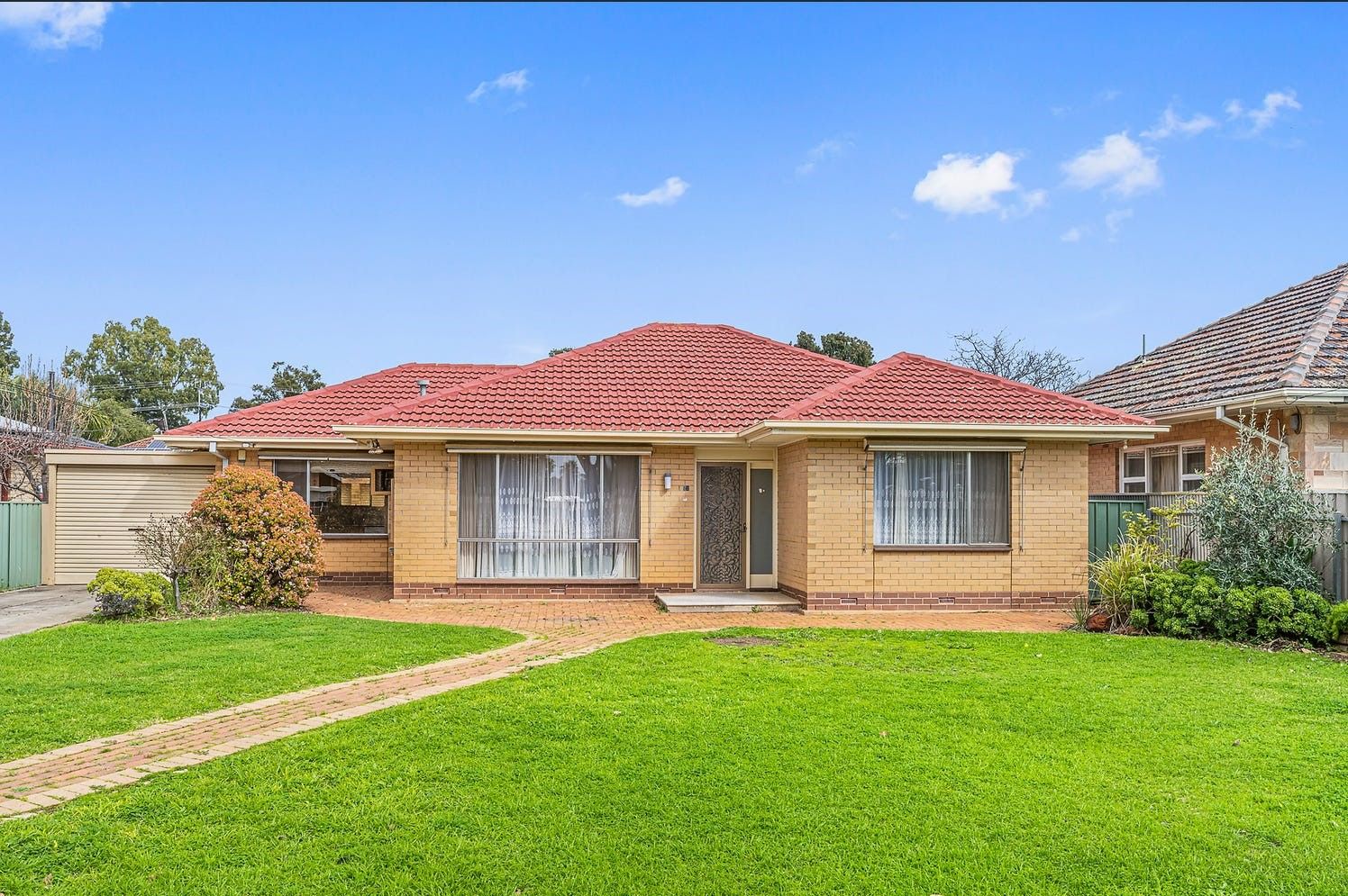 4 bedrooms House in 52 Church Road CAMPBELLTOWN SA, 5074