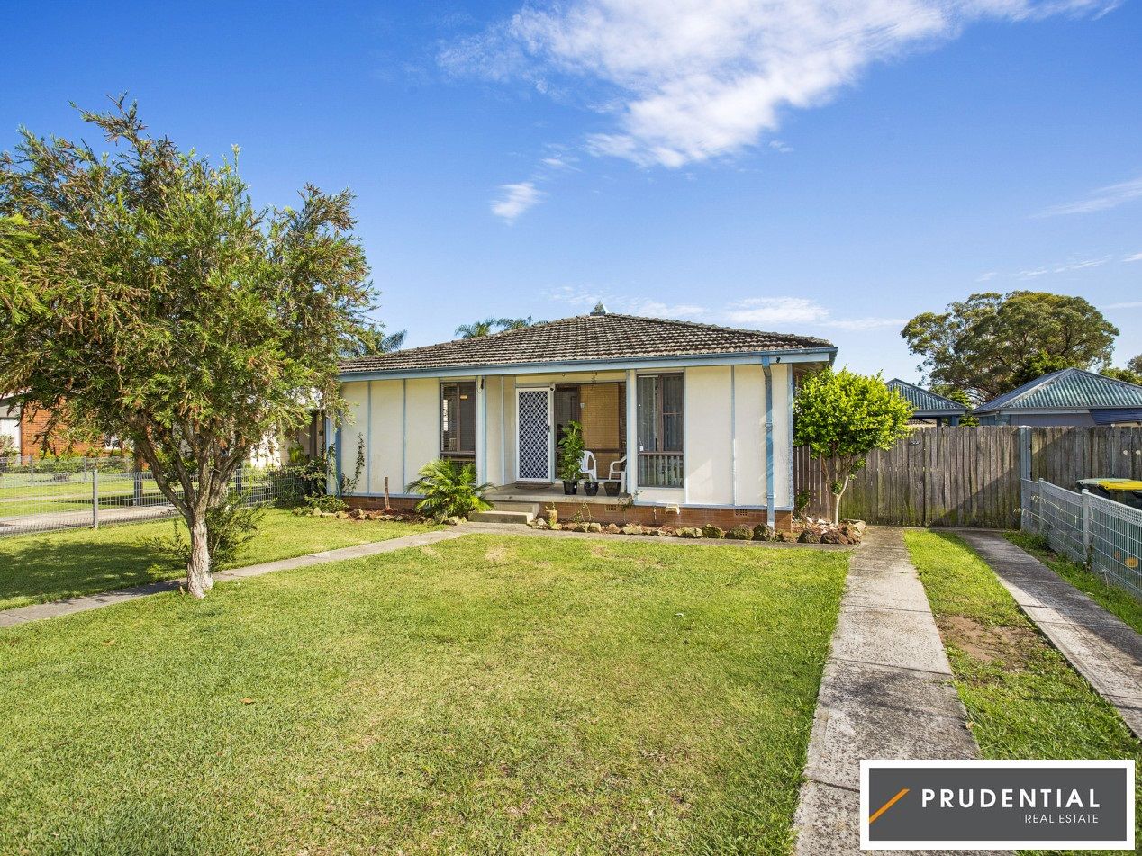 6 Rosemary Place, Macquarie Fields NSW 2564, Image 0