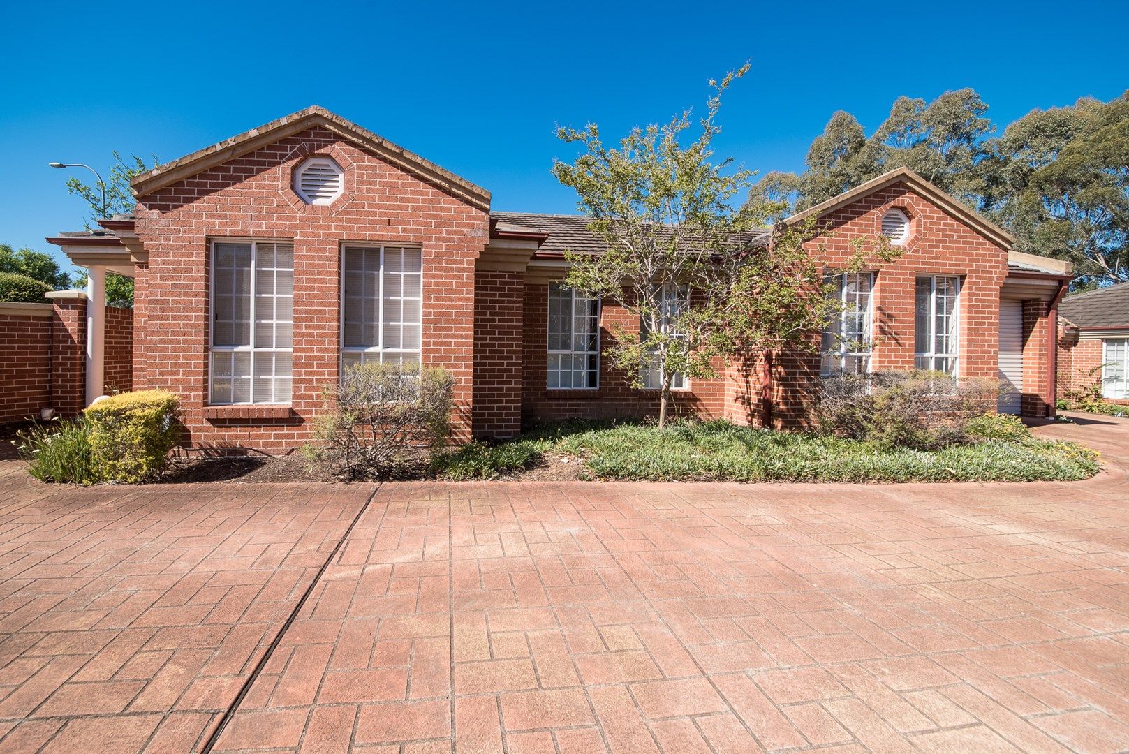 1/32 Claremont Court, Wattle Grove NSW 2173, Image 0