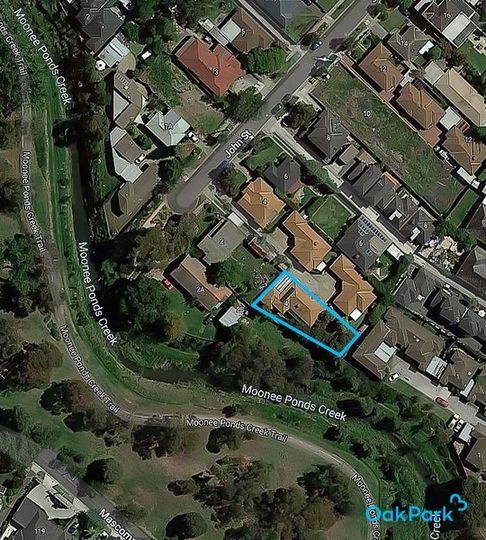 3 bedrooms Villa in 4/4 John Street OAK PARK VIC, 3046