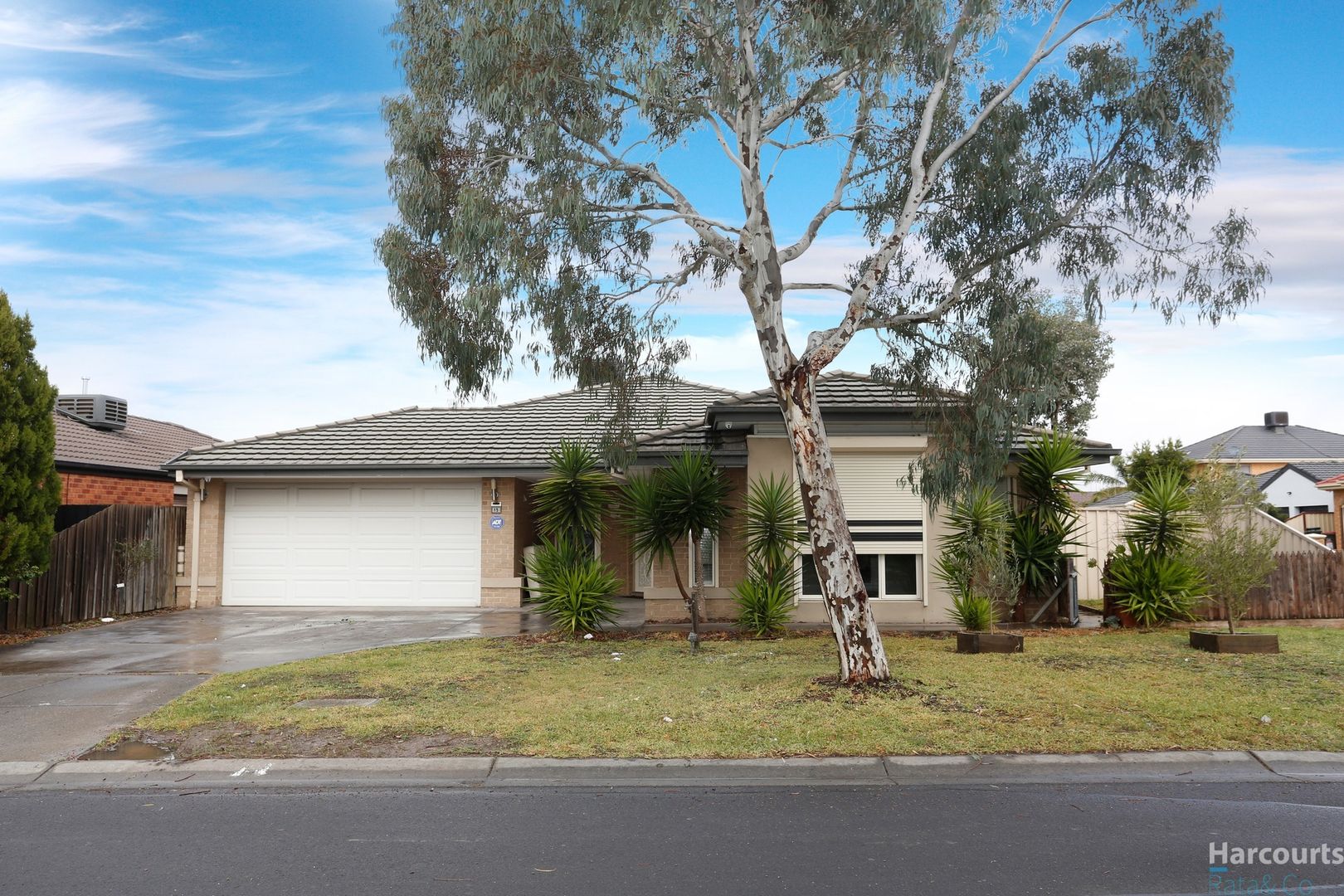 4 bedrooms House in 15 Broadway Street ROXBURGH PARK VIC, 3064