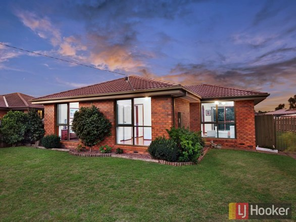 19 Hawking Avenue, Hampton Park VIC 3976