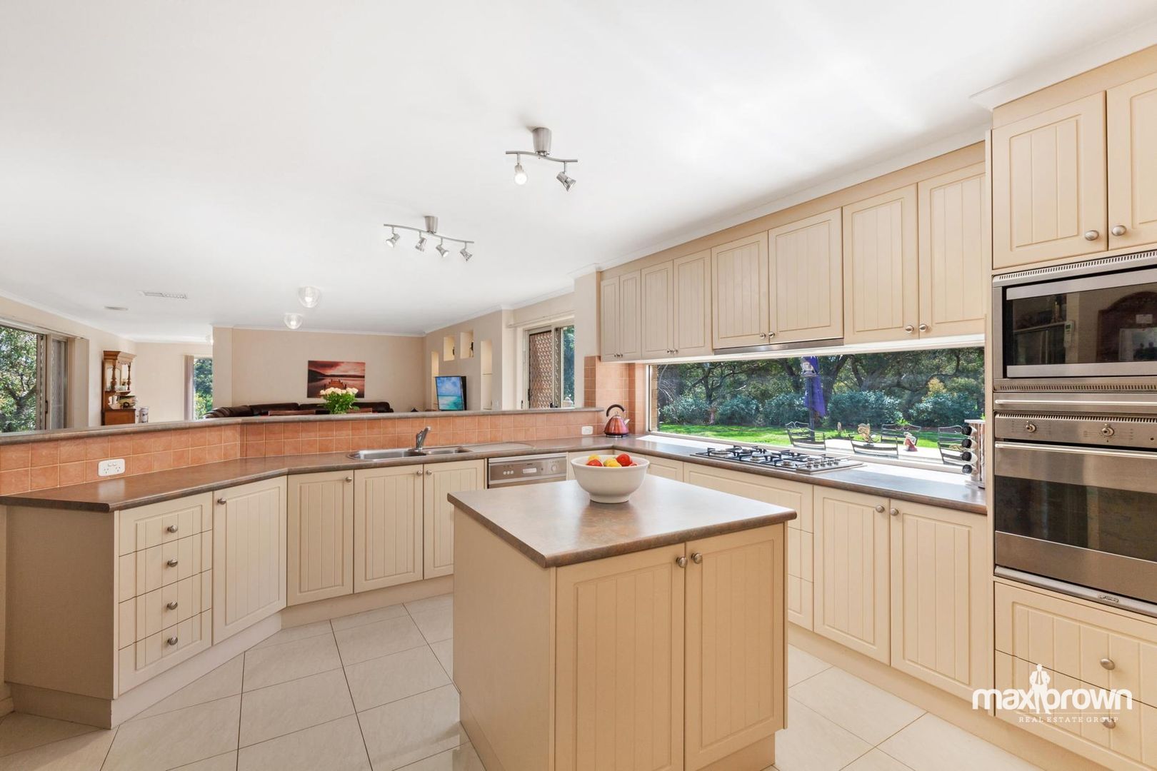 18 Villa Cora, Hidden Valley VIC 3756, Image 2