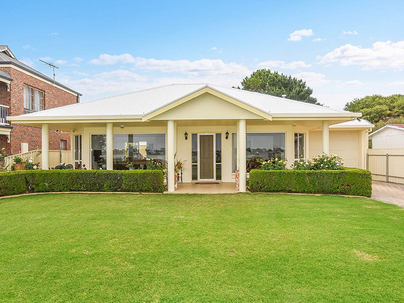 77 Captain Sturt Parade, Hindmarsh Island SA 5214, Image 2