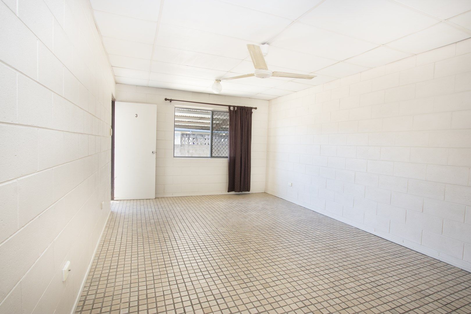 2 bedrooms Apartment / Unit / Flat in 3/42 Ford Street HERMIT PARK QLD, 4812