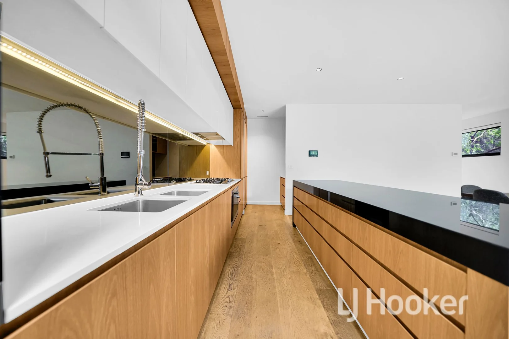 Additional image 8 of 4 Holly Lane, Kew VIC 3101