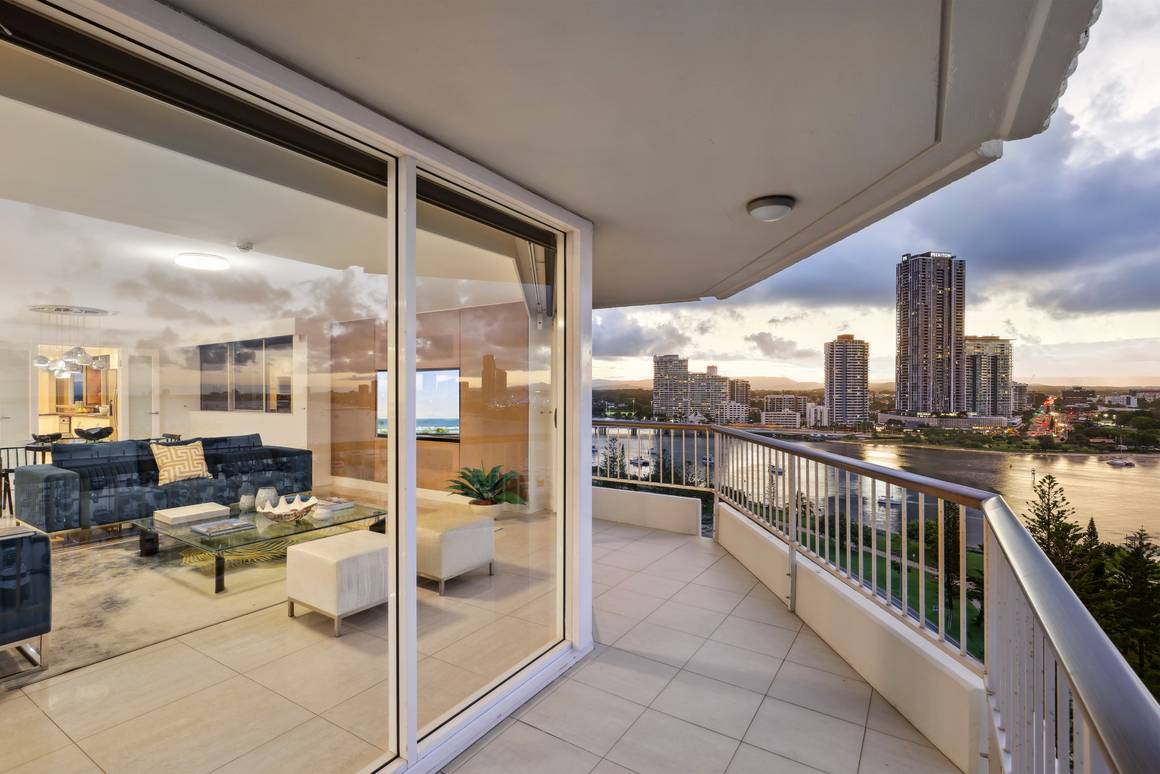 41/18 MacArthur Parade Main Beach 4217 - Image 4