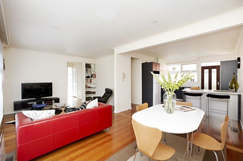 2 bedrooms Apartment / Unit / Flat in 1/20 David Street HAMPTON VIC, 3188