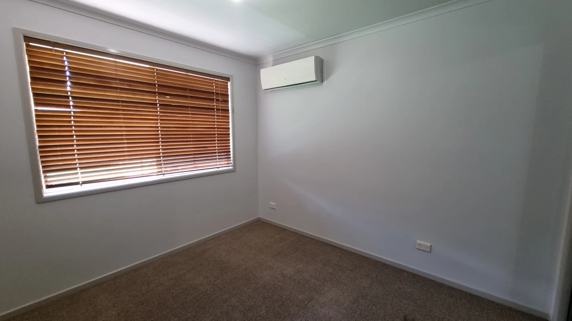 Additional image 19 of 2 Barbara Crt, Emerald QLD 4720