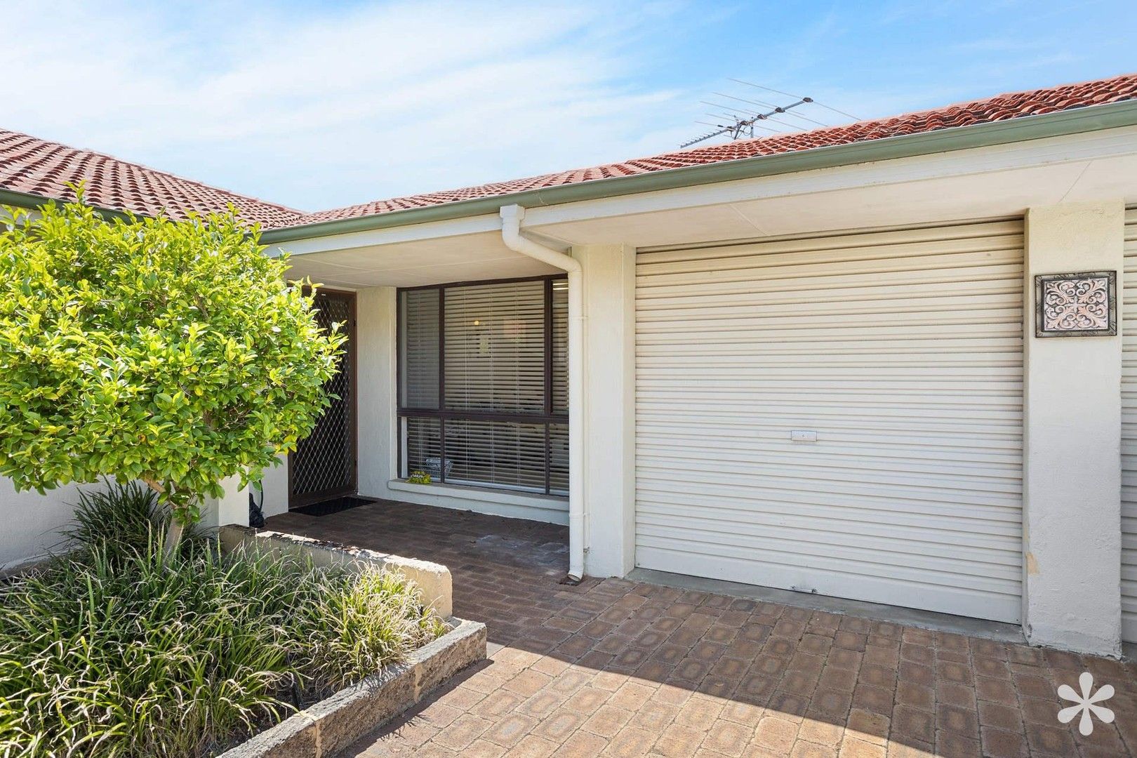 4/2 Lakeside Terrace, Mount Pleasant WA 6153, Image 0