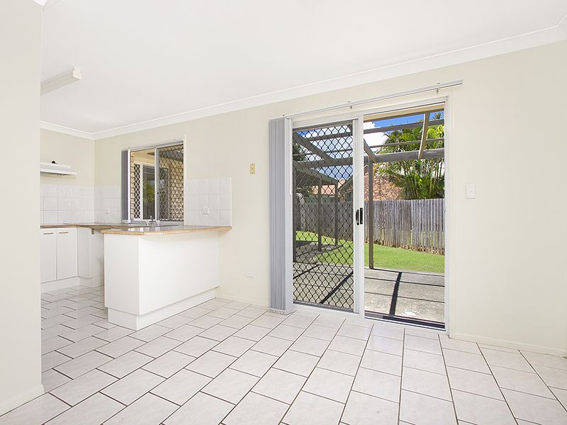 3 Southee Place, MEADOWBROOK QLD 4131, Image 2