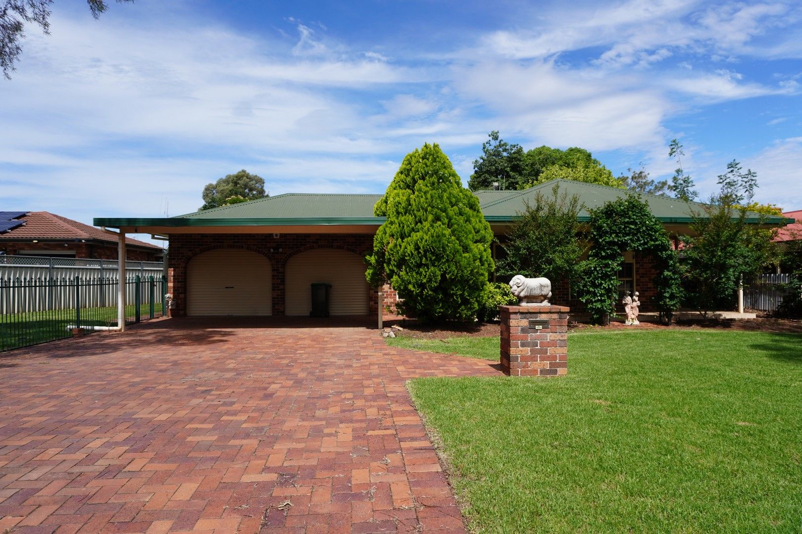3 bedrooms House in 3 Oak Street FORBES NSW, 2871