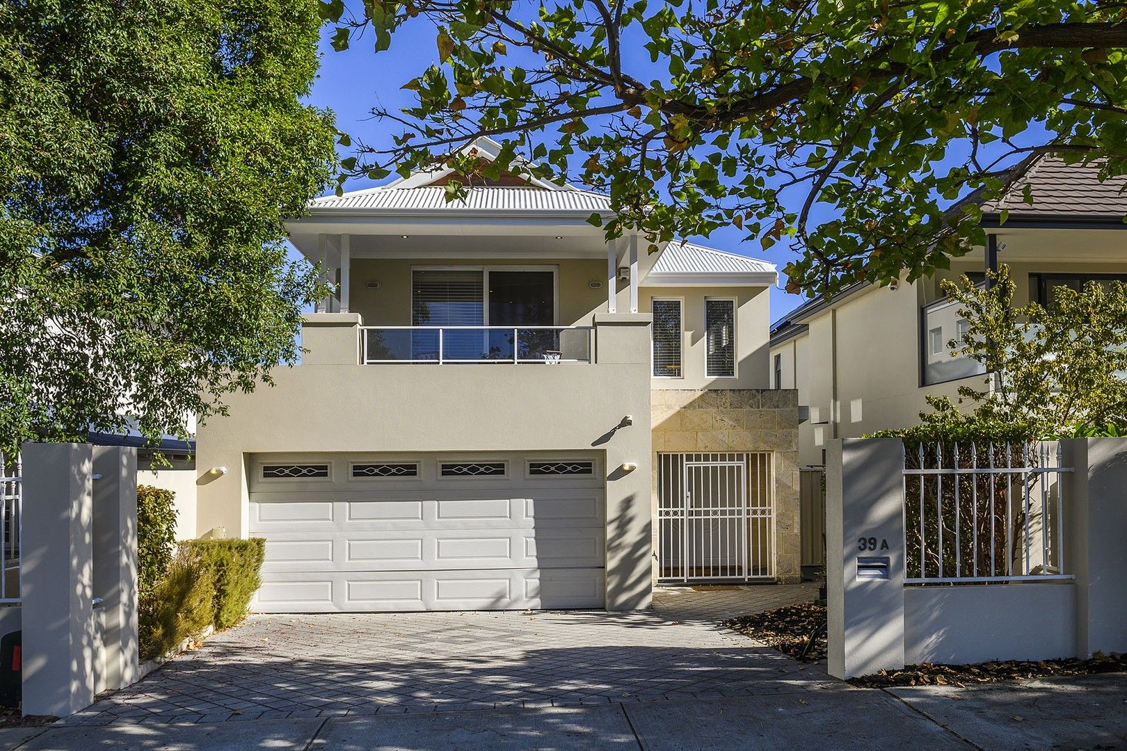 4 bedrooms House in 39A Karoo Street SOUTH PERTH WA, 6151