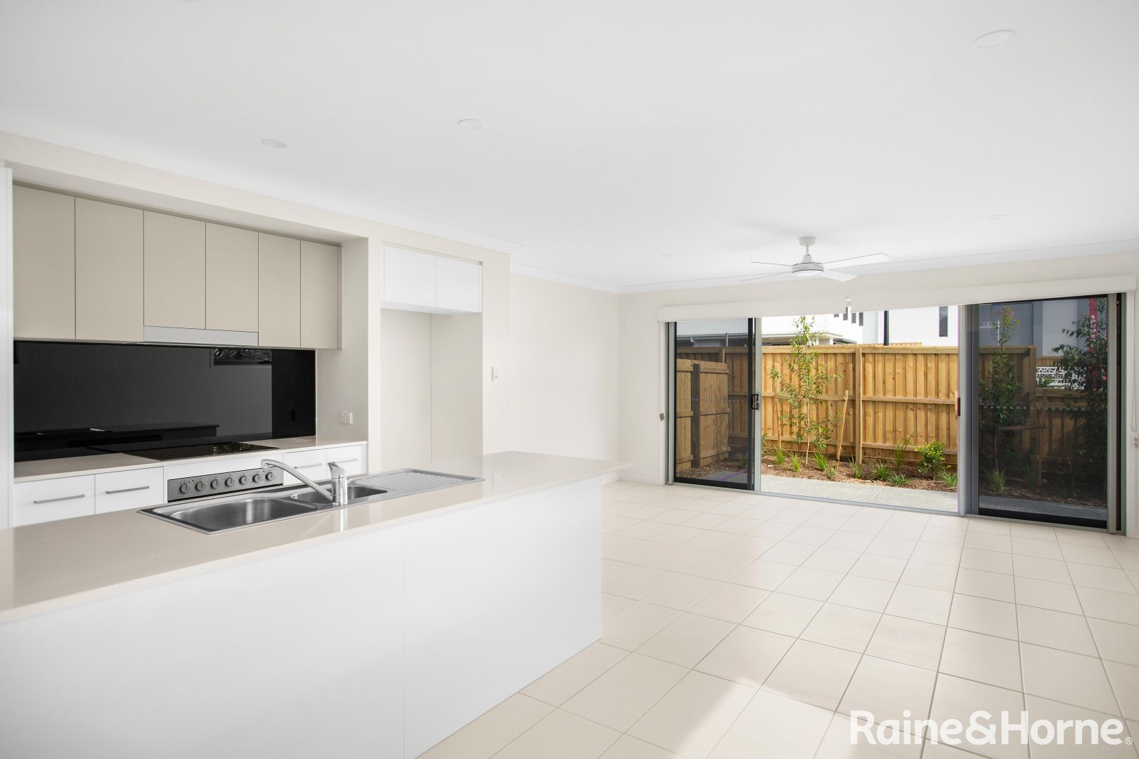 86/188 Gainsborough Drive, Pimpama QLD 4209, Image 1