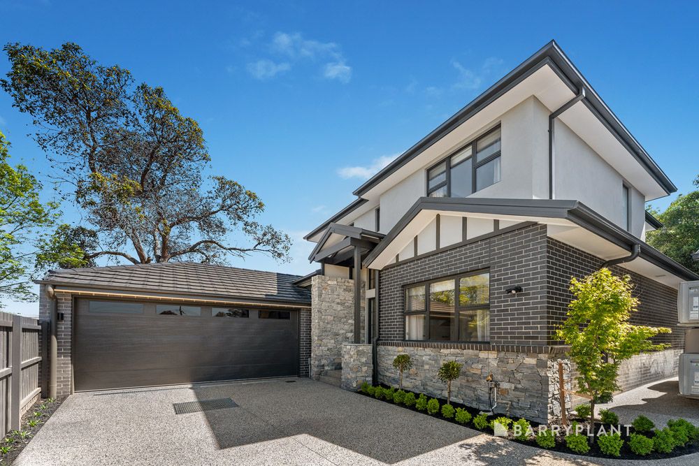 4 bedrooms Townhouse in 2/43 Robern Parade VIEWBANK VIC, 3084